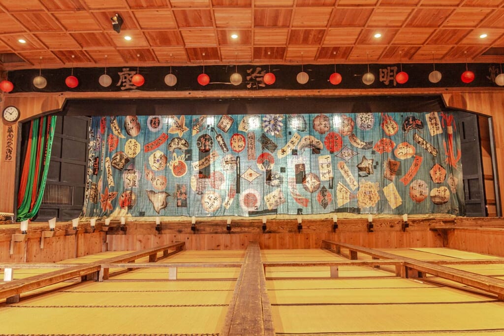 Interior de la sala de ji-kabuki en el Meiji-za