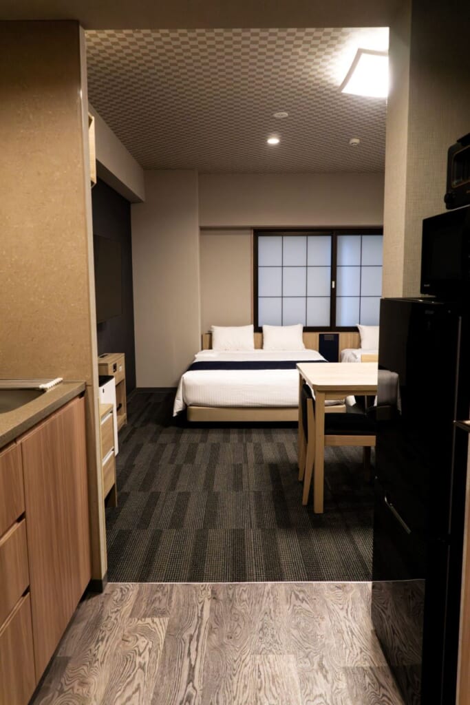 Una habitación de hotel en Tokio