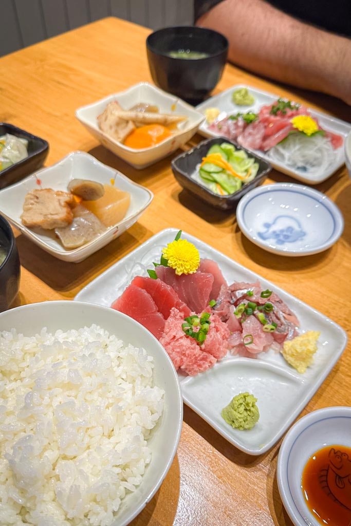 Cena de sashimi en Asagaya