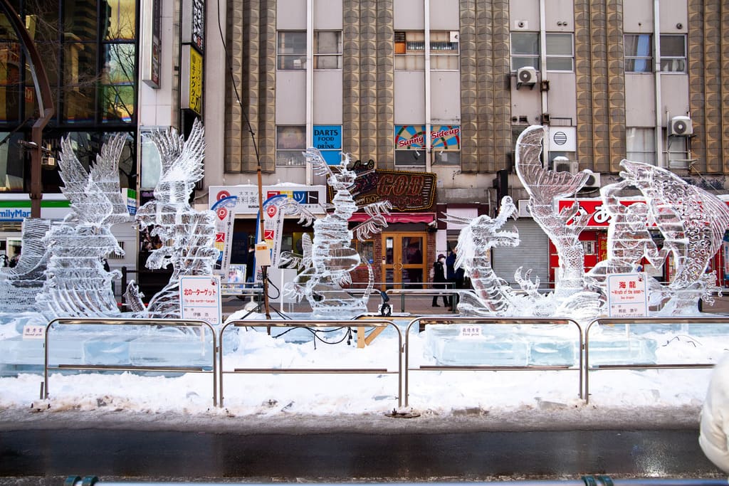 Esculturas de hielo en Susukino durante el Festival de la Nieve de Sapporo (Yuki Matsuri)