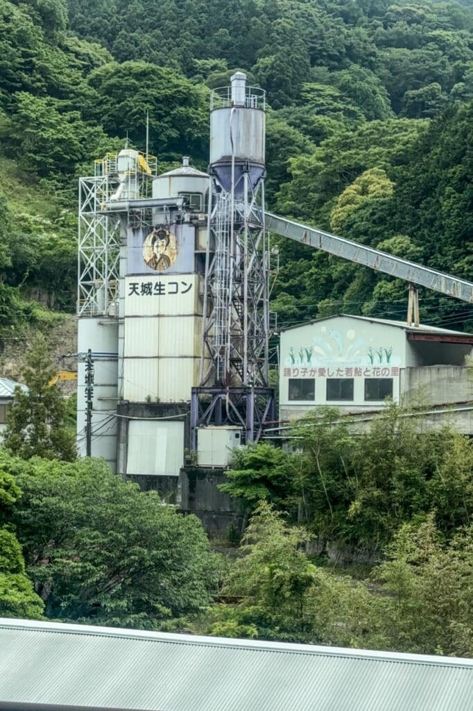 Una fábrica en Izu