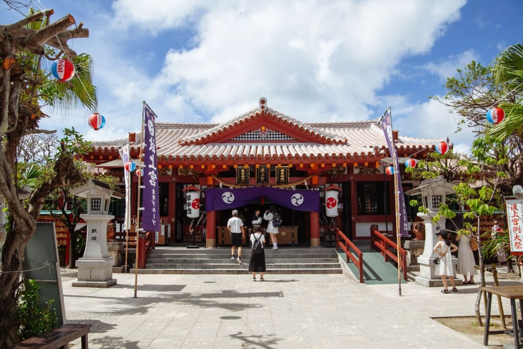 Santuario Naminoue en Naha