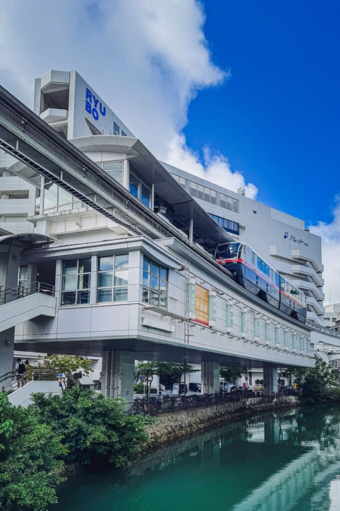 Monoriel en Naha