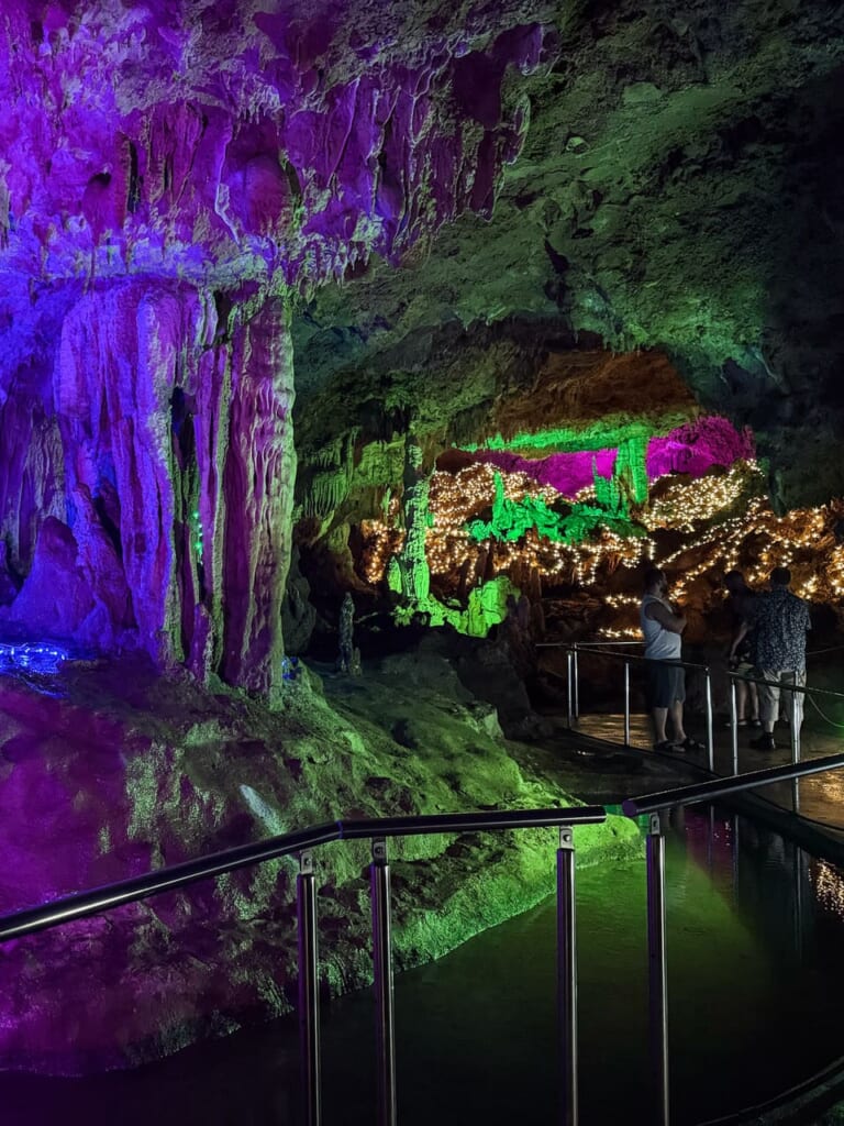 Cueva de estalactitas de Ishigaki