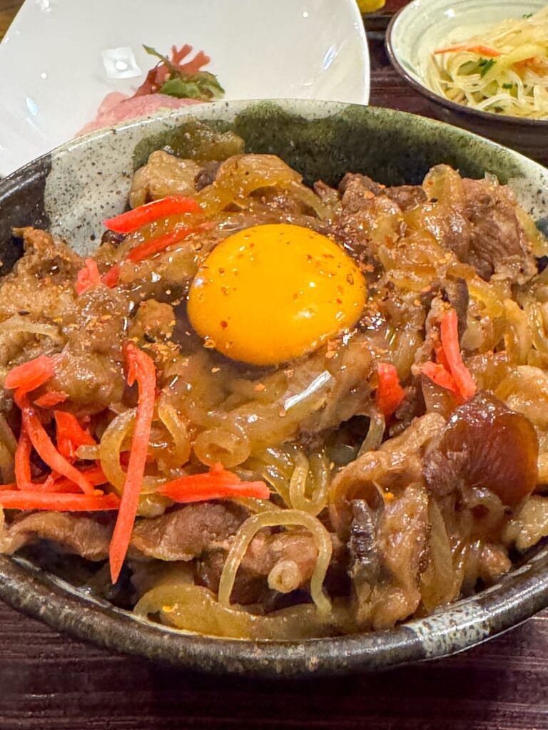 Bowl con ternera de Ishigaki