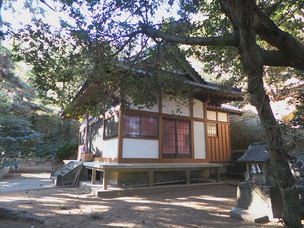 Der Kumomi Sengen Schrein in Kumomi Onsen, Shizuoka, Japan