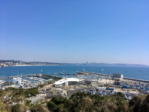 Hafen von Enoshima. 