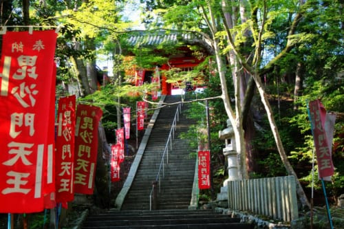 Der Bishamondo Tempel im Norden von Yamashina, Kyoto, Japan.