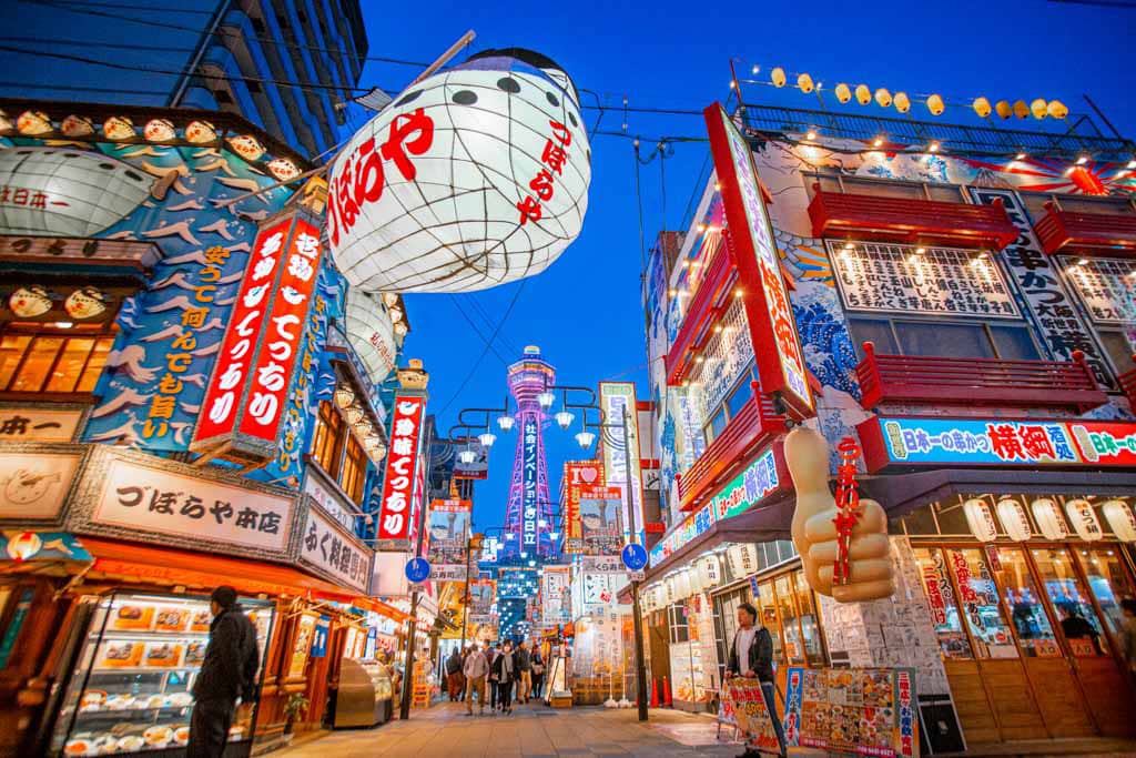 Shinsekai – Die Nostalgie erweckende „Neue Welt“ in Osaka