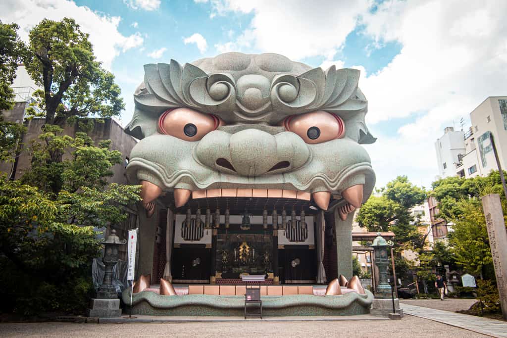 Überraschende Tempel und Schreine in Osaka.