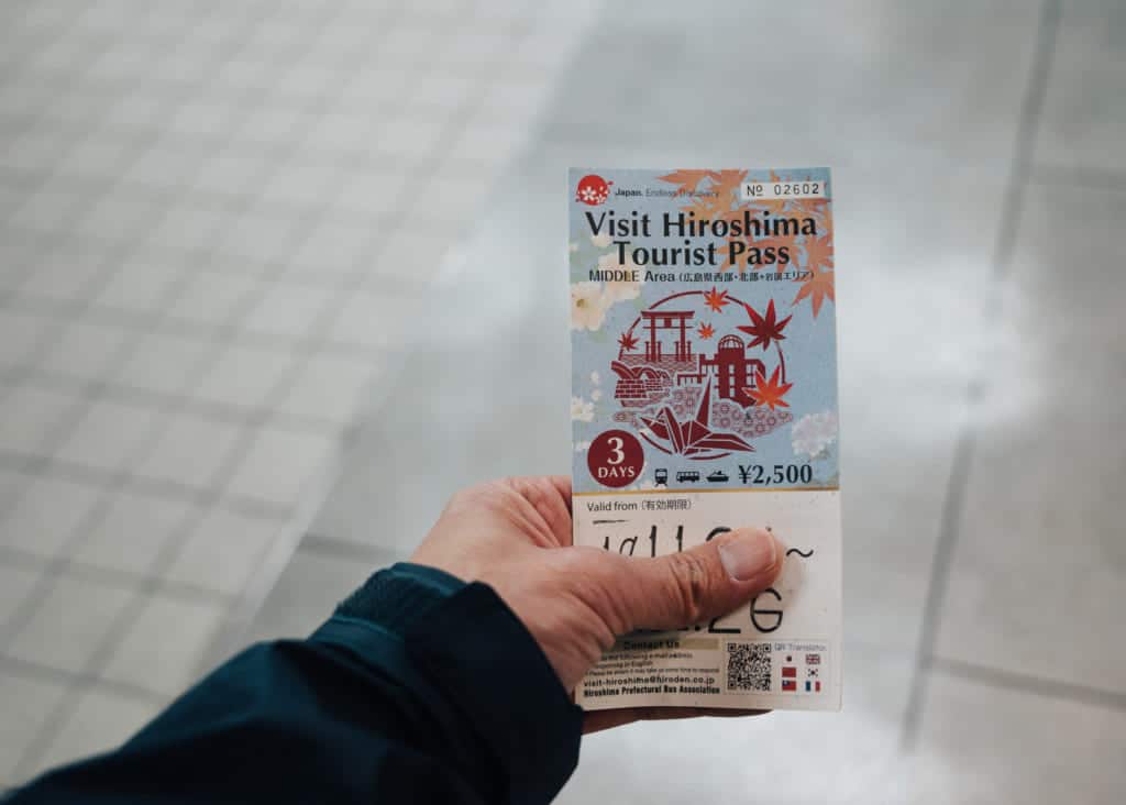 Günstige Fahrkartenangebote in Japan, der Visit Hiroshima Tourist Pass.