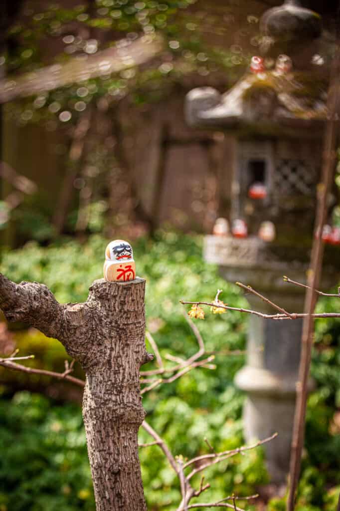 Der Katsuo-ji Tempel in Osaka liegt in der idyllischen Umgebung von Mino, Japan.