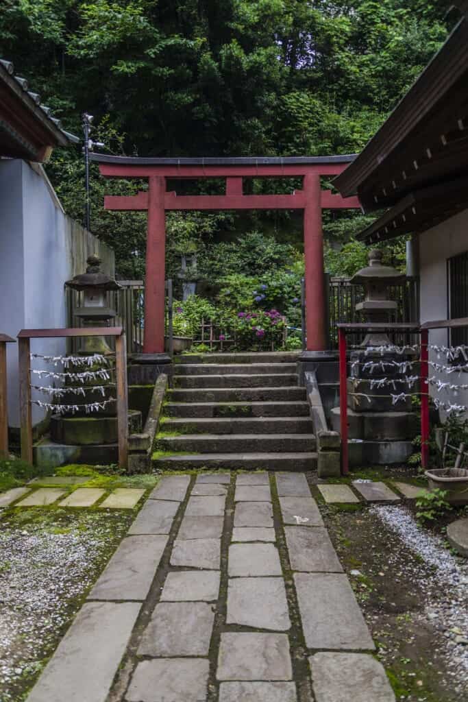 Der Oji Inari Schrein in Tokio, Japan.
