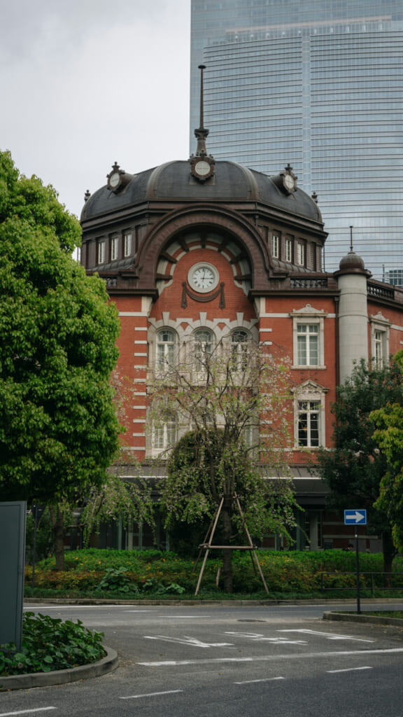 Uhr an der Tokyo Station