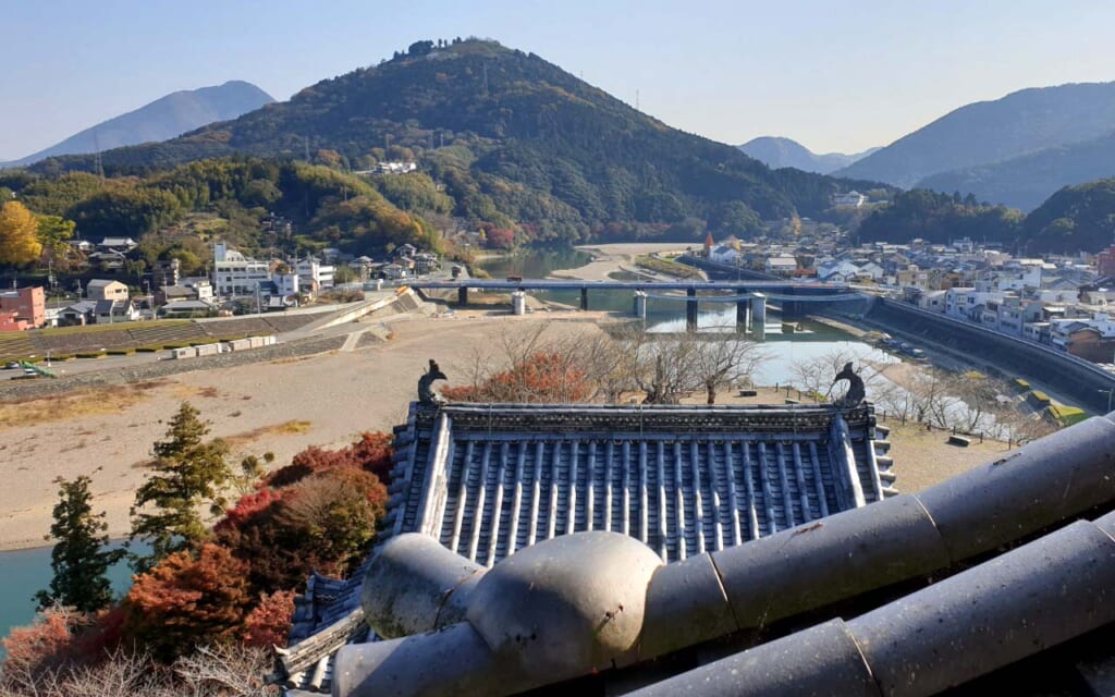 Blick von der Burg auf die Stadt Ozu