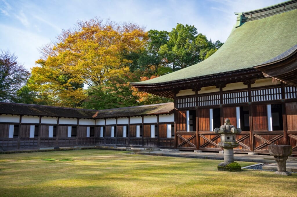 Der japanische Nationalschatz Takaokayama Zuiryu-ji Tempel in Takaoka.