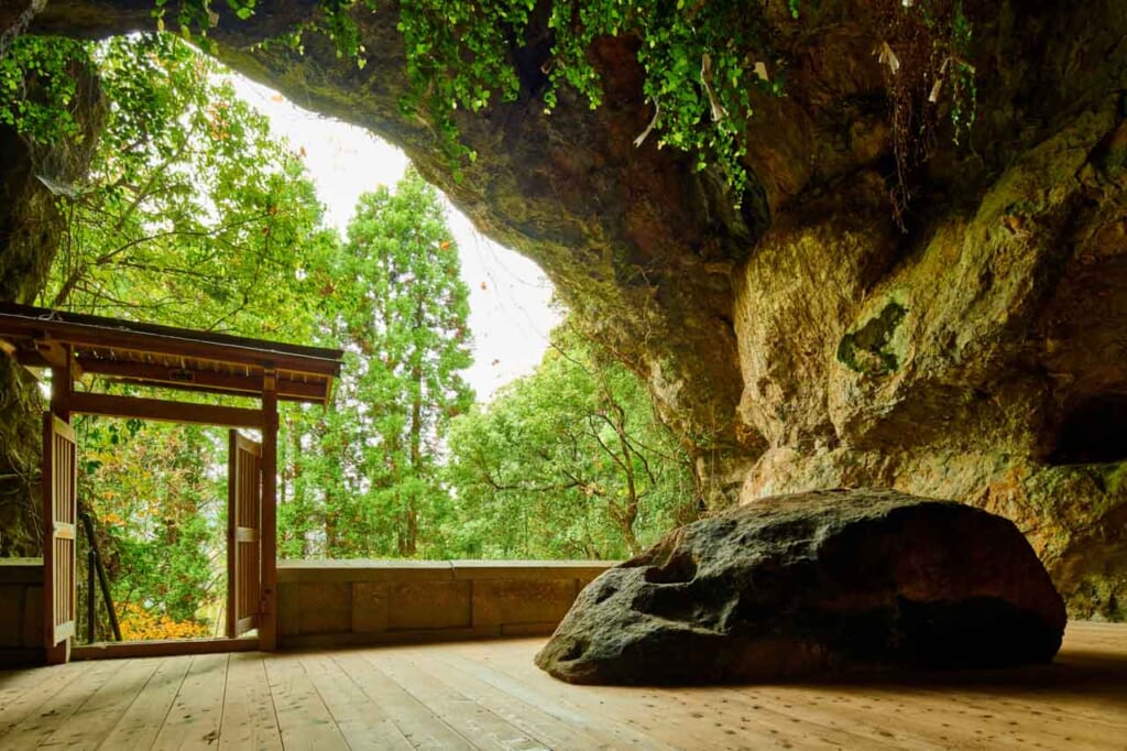Die Reigando-Höhle in der Miyamoto Musashi "Das Buch der fünf Ringe" schrieb.