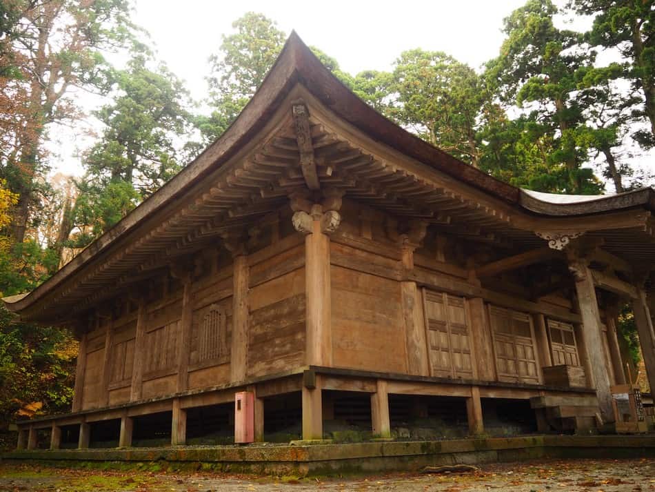 Der Tempel Amiada-do in Tottori im Herbst.