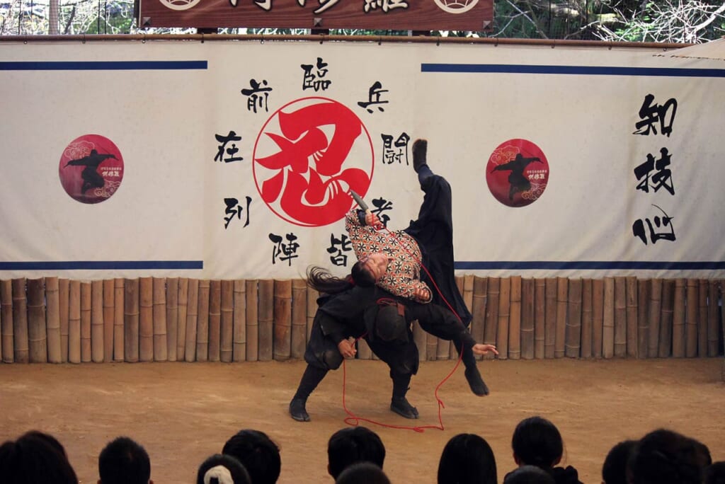 Japanische Ninja-Vorführung.