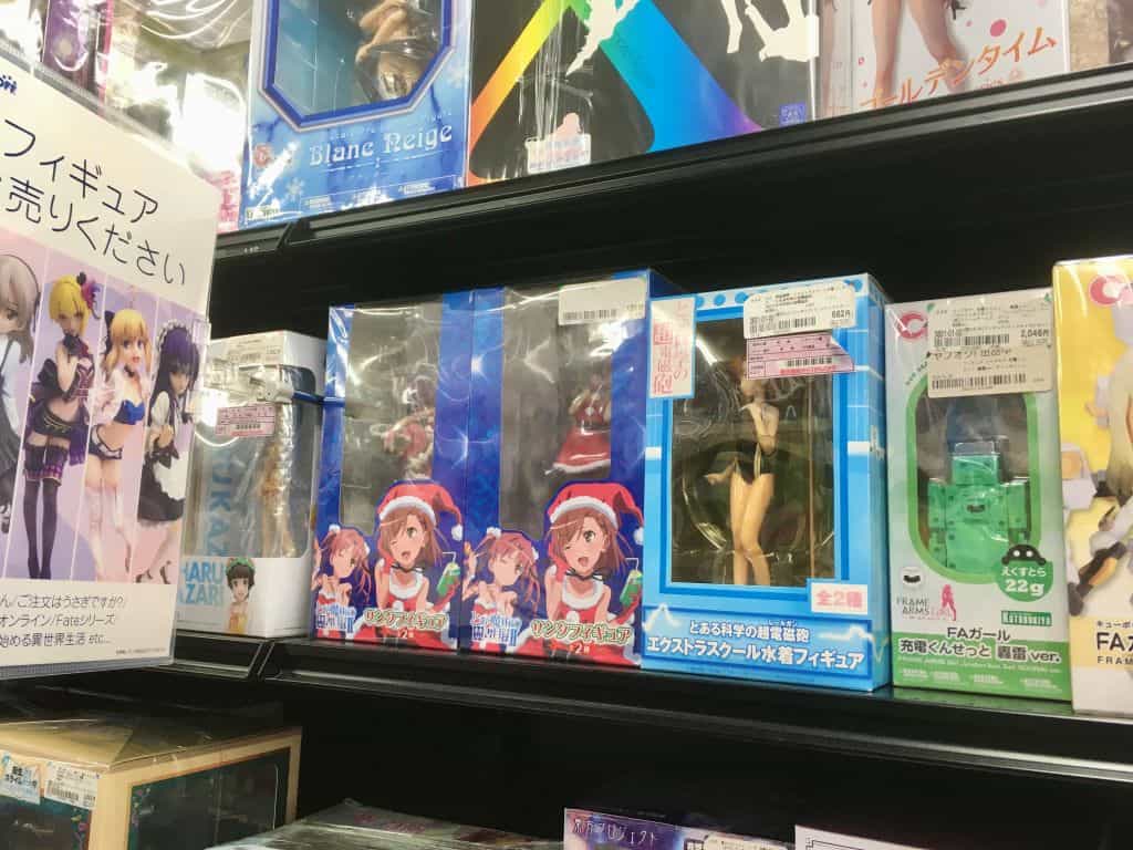 Anime-Figuren in einem Second-Hand-Laden in Japan.