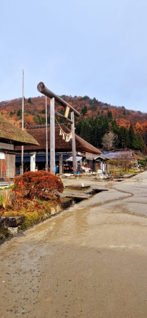 Torii-Tor in Ouchi-juku