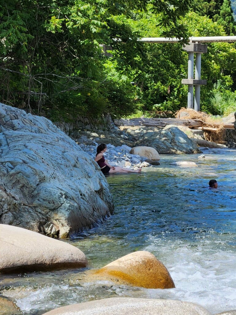 Schwimmen im Uono-Fluss in Niigata