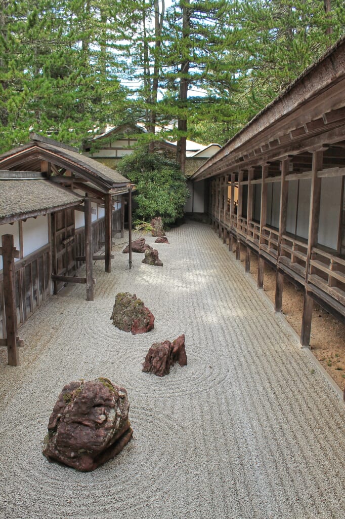 Giardino secco del tempio Kongobuji sul monte Koya