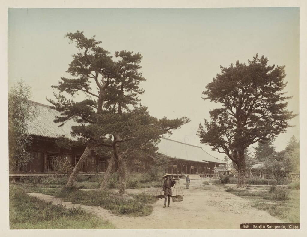 Vecchia foto d'epoca del Sanjusangendo a Kyoto